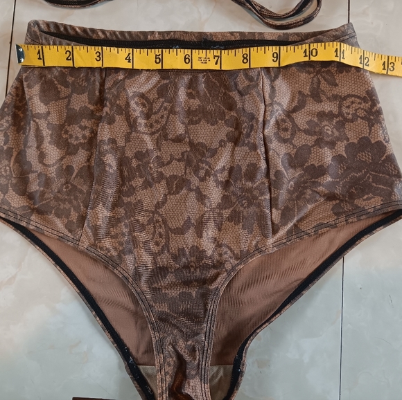 American Apparel high waisted bikini - Picture 2 of 8